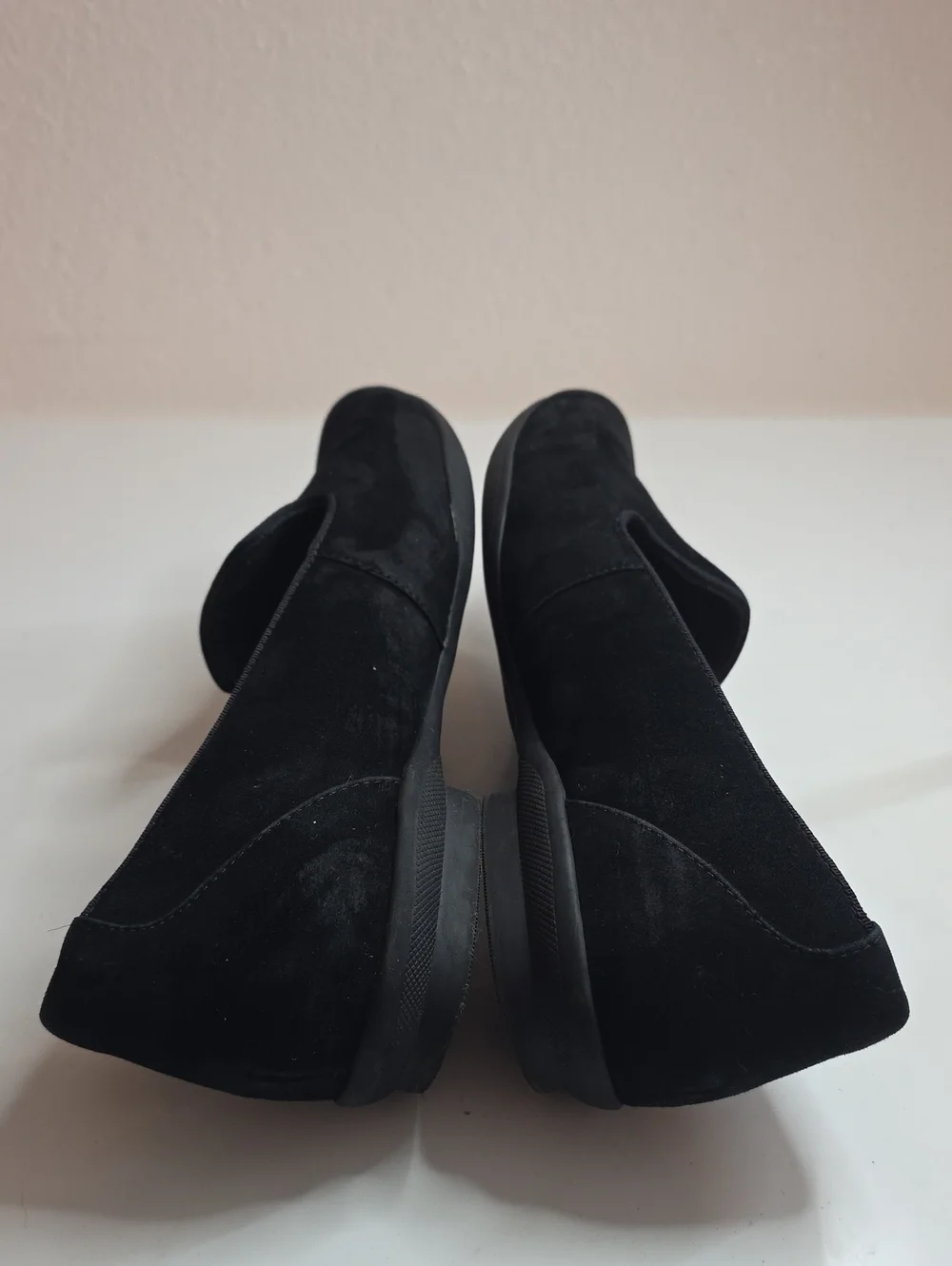 CLARKS SARA POPPY SLIP ON FLATS LOAFERS BLACK SUEDE VGUC LADIES SIZE 9.5 W